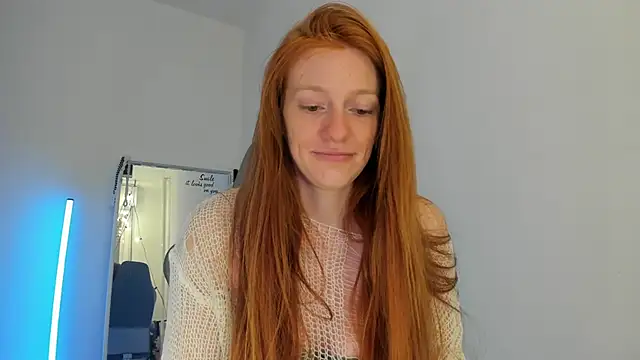 Aliceginger99's Live XXX Chat
