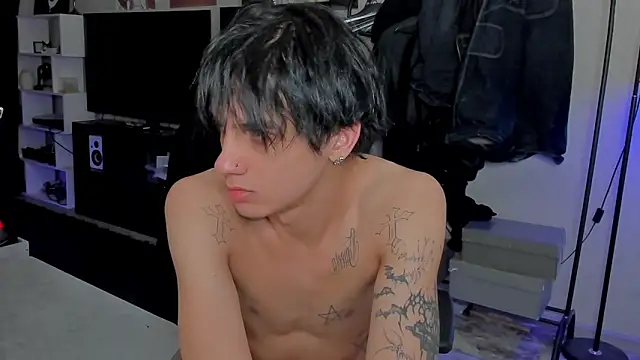 MarkBrowniii: διαδικτυακό σόου στην κάμερα