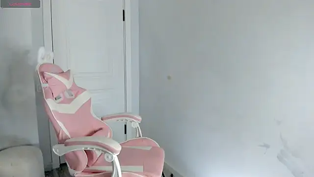 Czat XXX na żywo – hee_young11