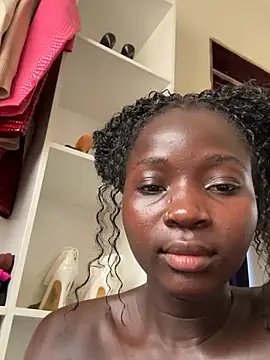 TheaWren 在線直播表演