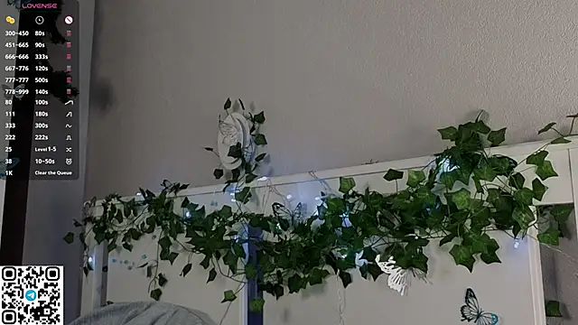 BlushinBloom's Live XXX Chat