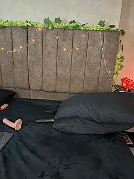 Онлайн чат XXX LanaMills_