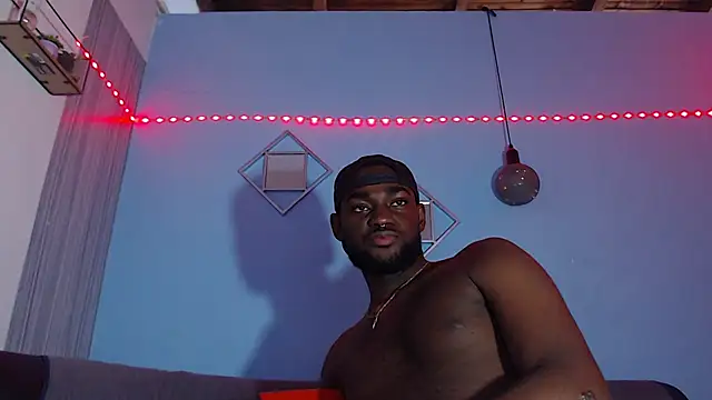 دردشة eebony_stallion الجنسية المباشرة