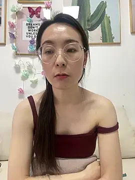 you-005's Live XXX Chat