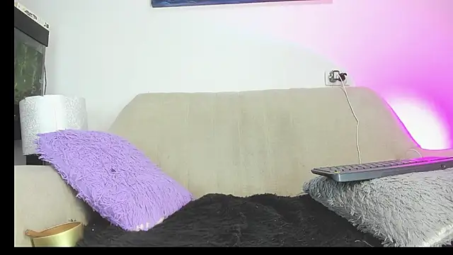 drakomilck1's Live XXX Chat