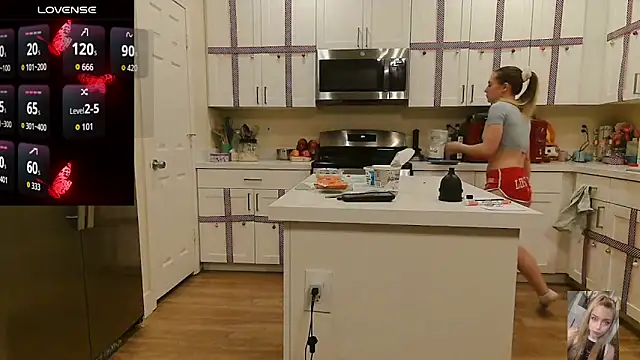 Blondiewithanass élő XXX-chatje