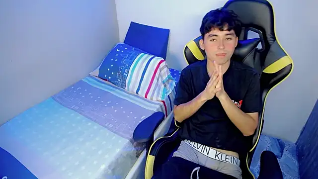 دردشة Luigii_ الجنسية المباشرة