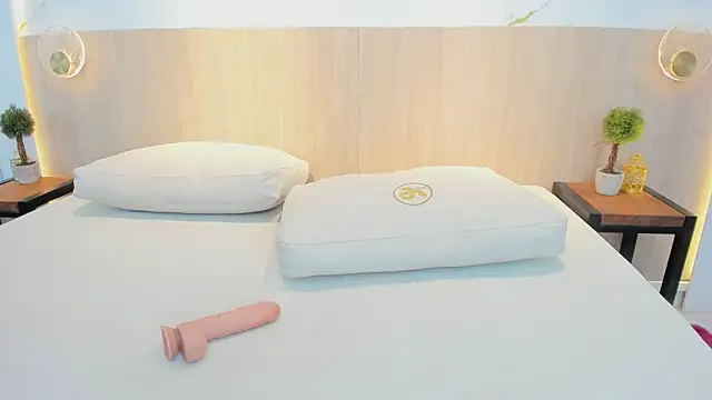 Pokazy przed kamerką – kylie_ward