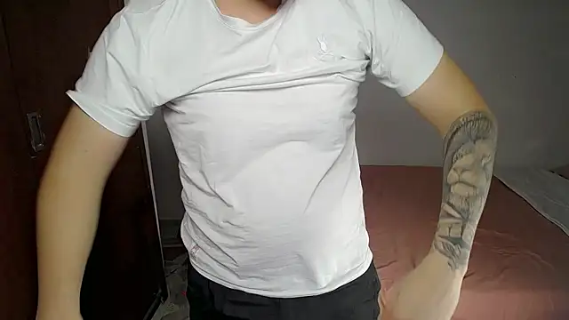 D_moneyyy_ Chat XXX in diretta