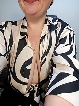 EllaLove2277 – Naživo XXX chat