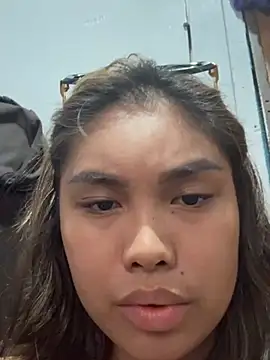 Alaia_River Chat XXX in diretta