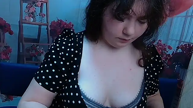 Онлайн чат XXX NeonilaLisova