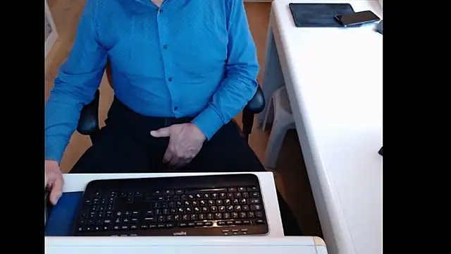 dutchpornking Show in webcam