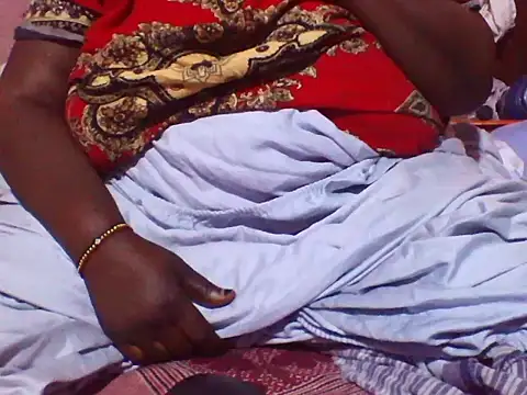 big_clits: διαδικτυακό σόου στην κάμερα