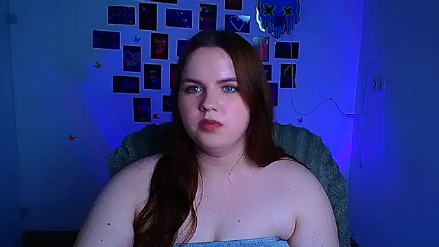 Kitty_Mia_Kitty Adlı Modelin Canlı XXX Sohbeti