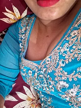 MissGitanjalin Webbikameraesitys