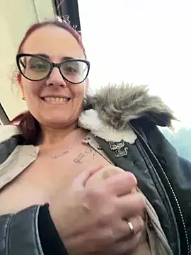 Chatroom XXX en direct de NataKitten