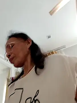 Mama_Eva_1 live XXX chat