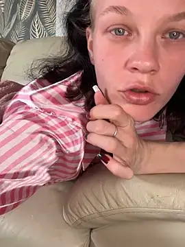 Chatroom XXX en direct de YourLittle_dream_