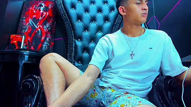 Czat XXX na żywo – Ethan_Waalker