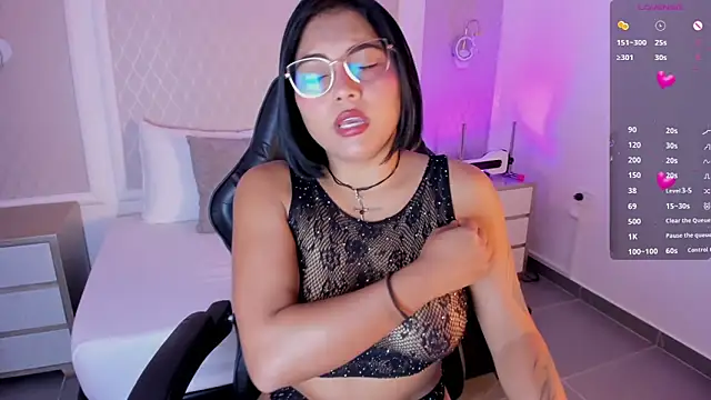 nina_desire_ live XXX chat