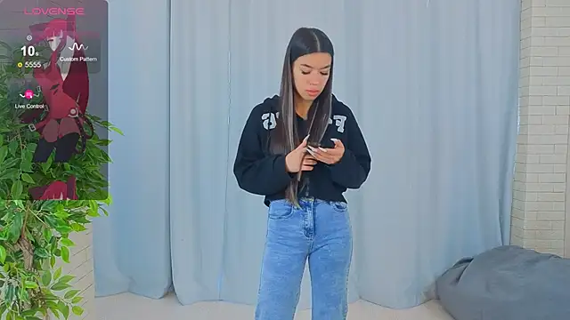 DeloresOkoren 即時 XXX 聊天