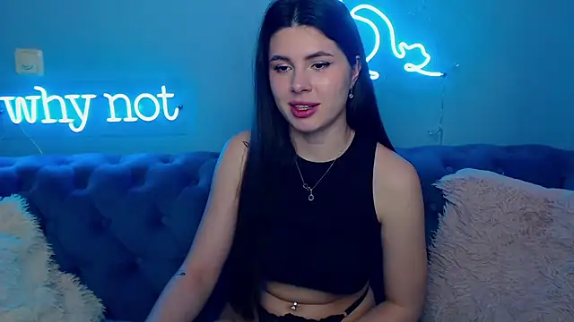 ViollinaLove Adlı Modelin Canlı XXX Sohbeti