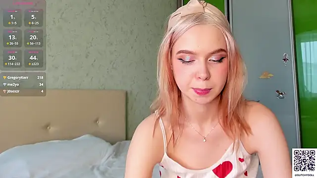 GlitchyDollyのライブXXXチャット