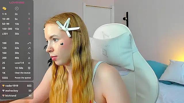 دردشة Linda__Bloom الجنسية المباشرة