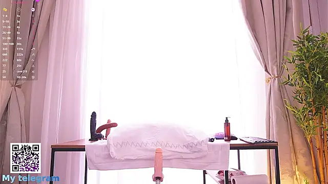 LynBardonのライブXXXチャット