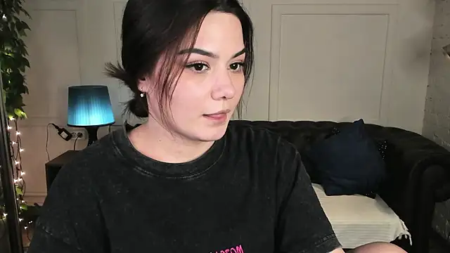 Czat XXX na żywo – Dark_Moni