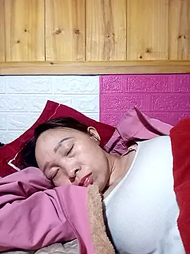 Manni_john élő XXX-chatje