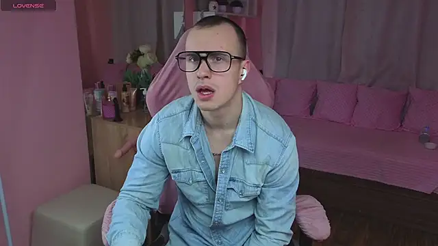 Kris_Braunのウェブカメラショー