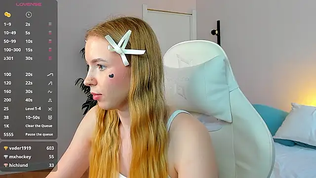 Linda__Bloom: онлайн-секс-чат