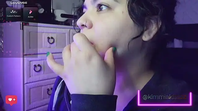 kimmiakiss22's Webcam Show