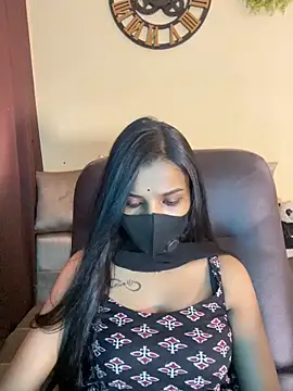 its_ur_flora élő XXX-chatje