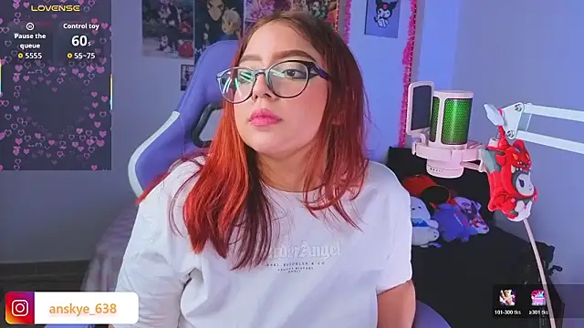 Webkamerová show AnngelaSkye