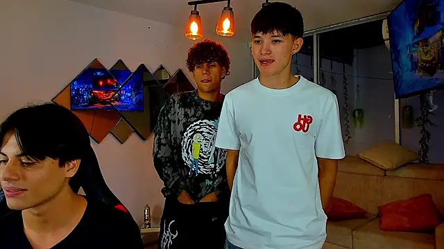 Houseofwarriosn Live XXX chat