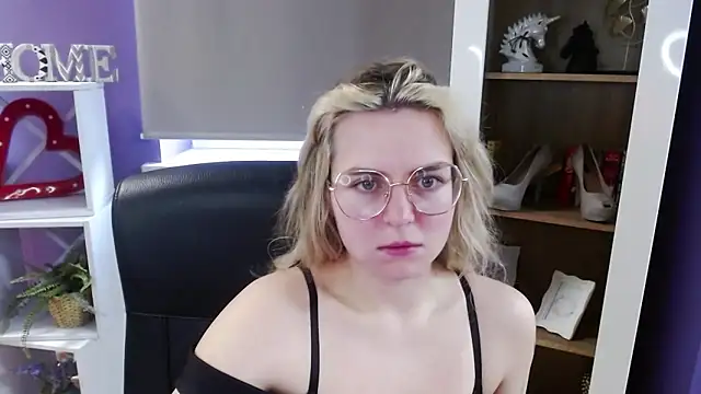 Chatroom XXX en direct de Zoey_Erotic