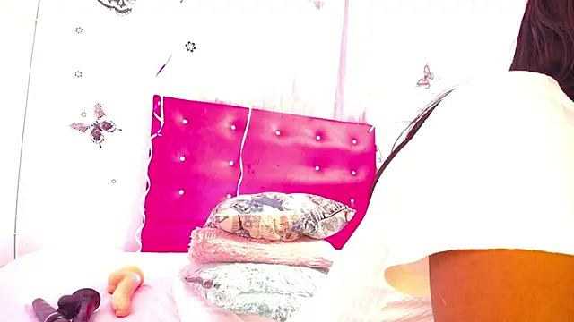 Naughty_choko Adlı Modelin Canlı XXX Sohbeti