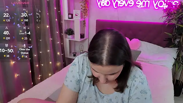 FeralPeach Adlı Modelin Canlı XXX Sohbeti