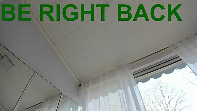 Ella_Vee Adlı Modelin Canlı XXX Sohbeti