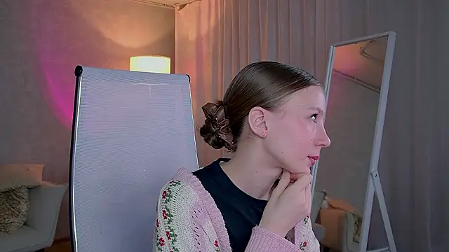 ElliFrankenweenie's Live XXX Chat