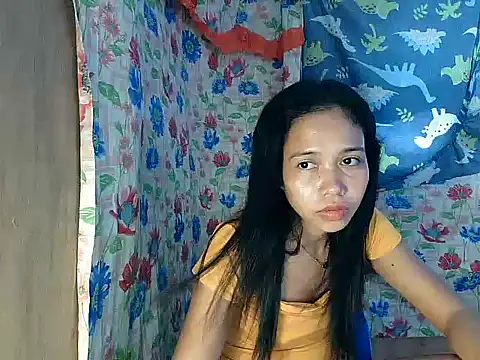 PinaySkinnyGirl Adlı Modelin Canlı XXX Sohbeti