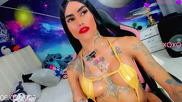 XXX chat uživo modela Nella_Dolls