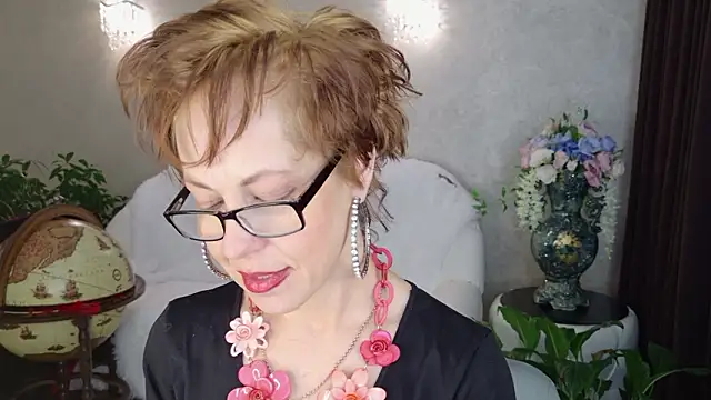 LioraWeiss Chat XXX live