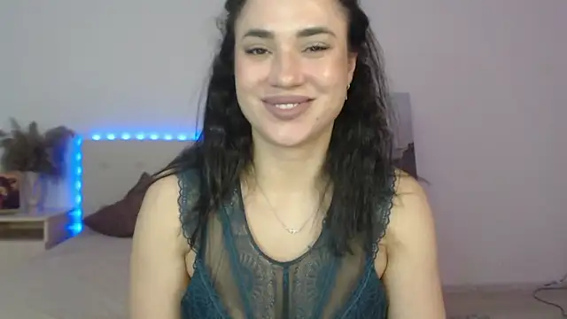 Chat +18 de RoxannePure ao vivo