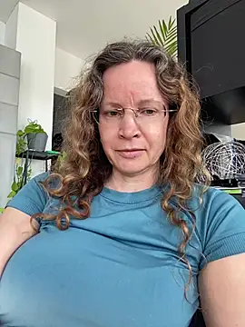 AnnikaRose 即時 XXX 聊天