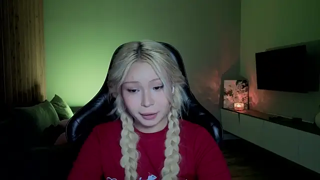 RileyMee 即時 XXX 聊天