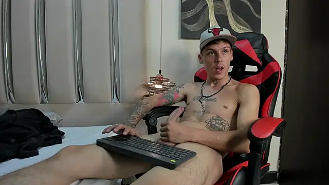 Вебкам-шоу Ethan_Wolfe